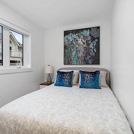 Brand New 2 Bedroom Point Grey Getaway バンクーバー エクステリア 写真
