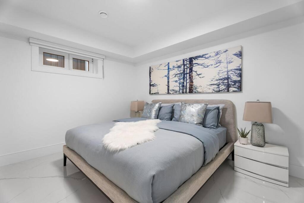 Brand New 2 Bedroom Point Grey Getaway バンクーバー エクステリア 写真