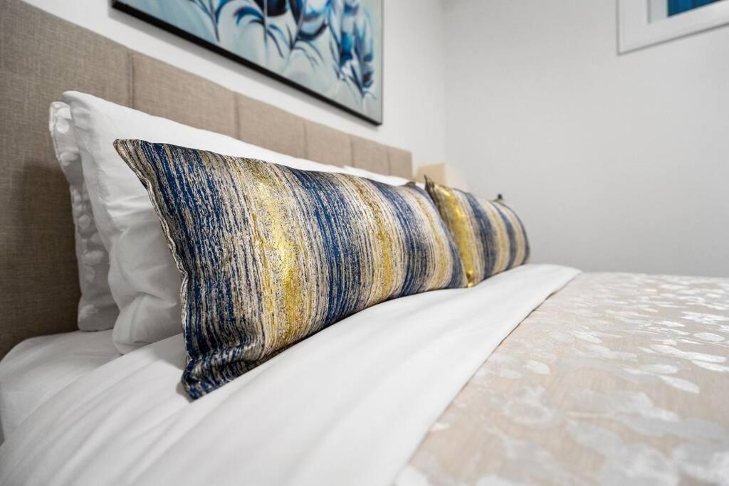Brand New 2 Bedroom Point Grey Getaway バンクーバー エクステリア 写真